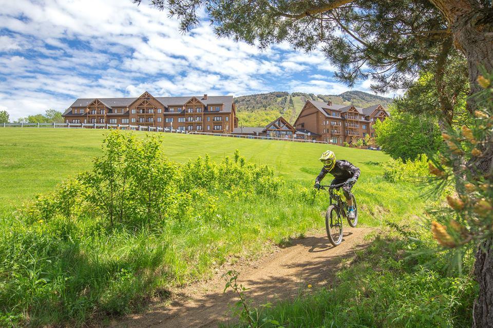 Burke Mountain Hotel And Conference Center 외부 사진