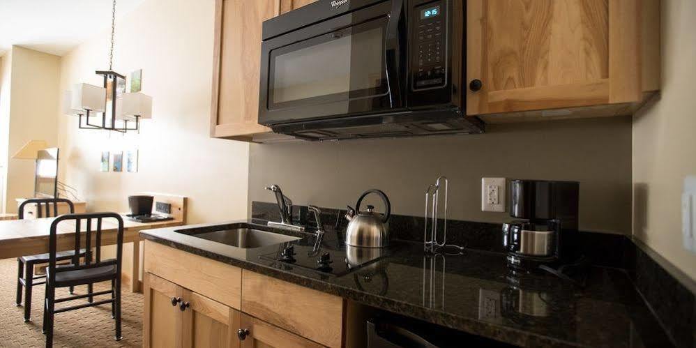 Burke Mountain Hotel And Conference Center 외부 사진